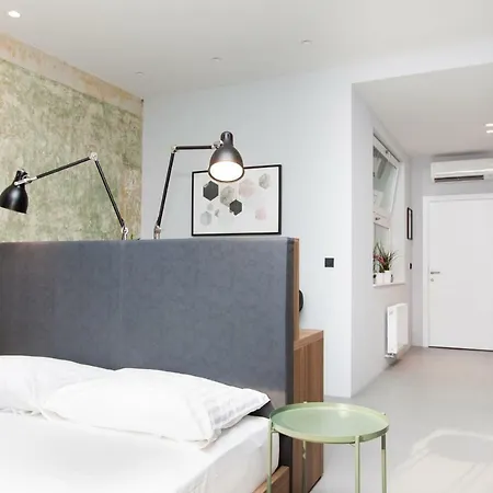 Rooms And Apartments Glossy Zagabria Esterno foto