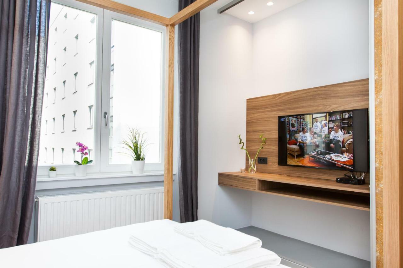 And Glossy Appartement