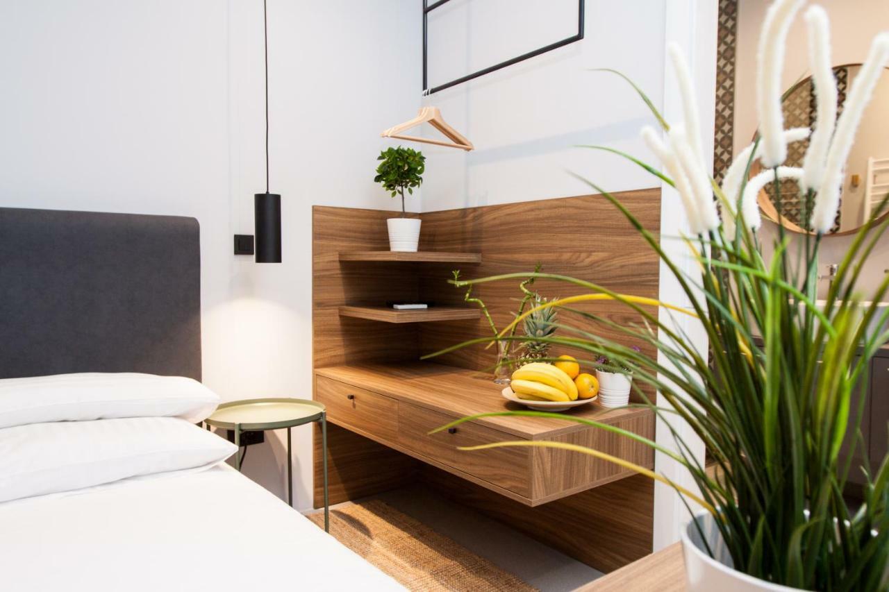 Apartman And Glossy *